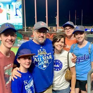 Meet your Posher, Laurie